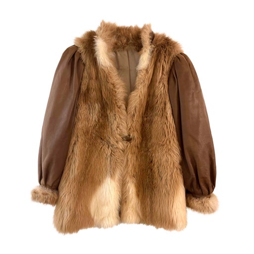 Manteau en cuir et fourrure