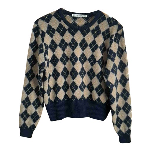 Woolen sweater