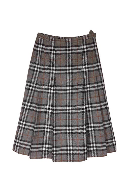 Burberry skirt 