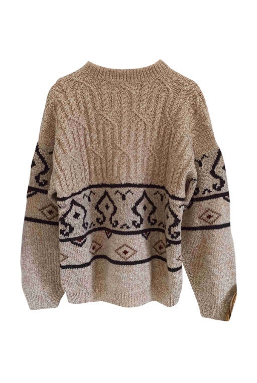 Woolen sweater 