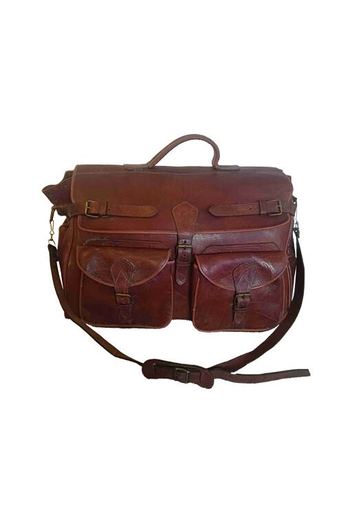Leather travel bag 