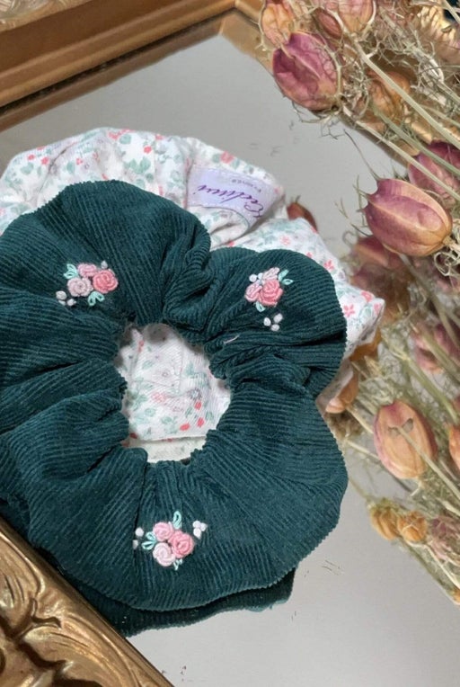 Tic&Tac scrunchies pine green / pink flower print