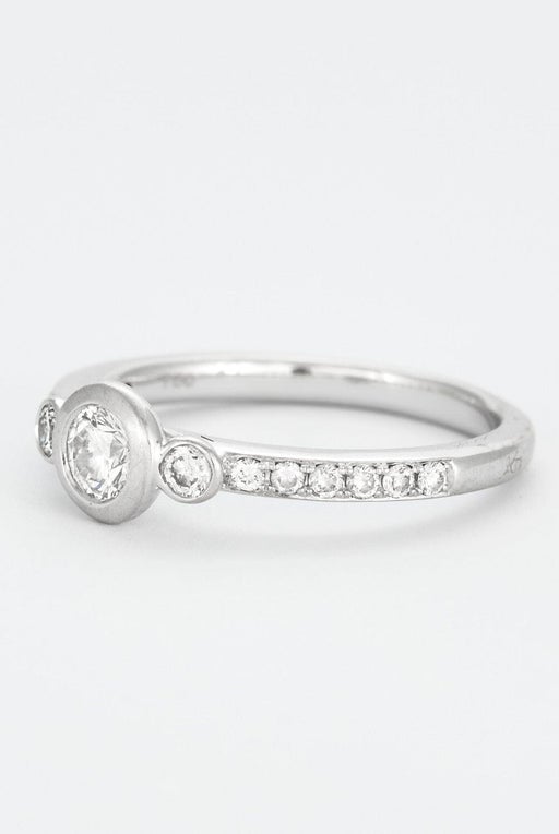 DIDIER GUERIN - Bague or gris et diamants