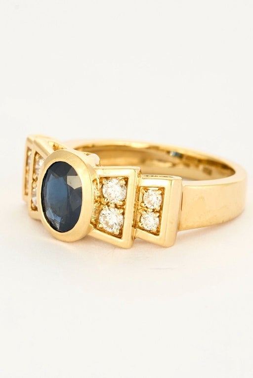 Bague en or jaune, saphir et diamants