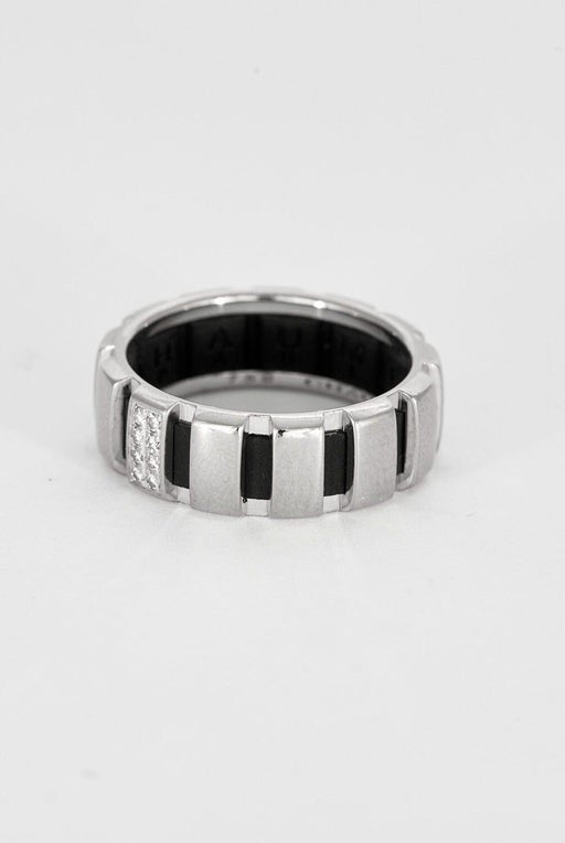 CHAUMET- Or blanc , diamants et caoutchouc
