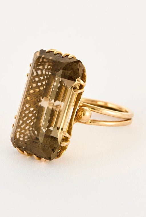 Bague cocktail en or jaune et quartz fumé